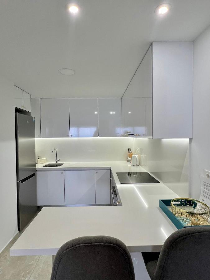 Silvia Luxury Apartment Торрев'єха Екстер'єр фото