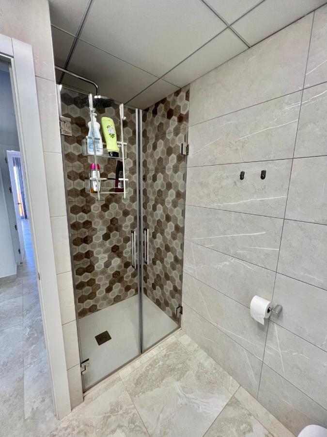 Silvia Luxury Apartment Торрев'єха Екстер'єр фото